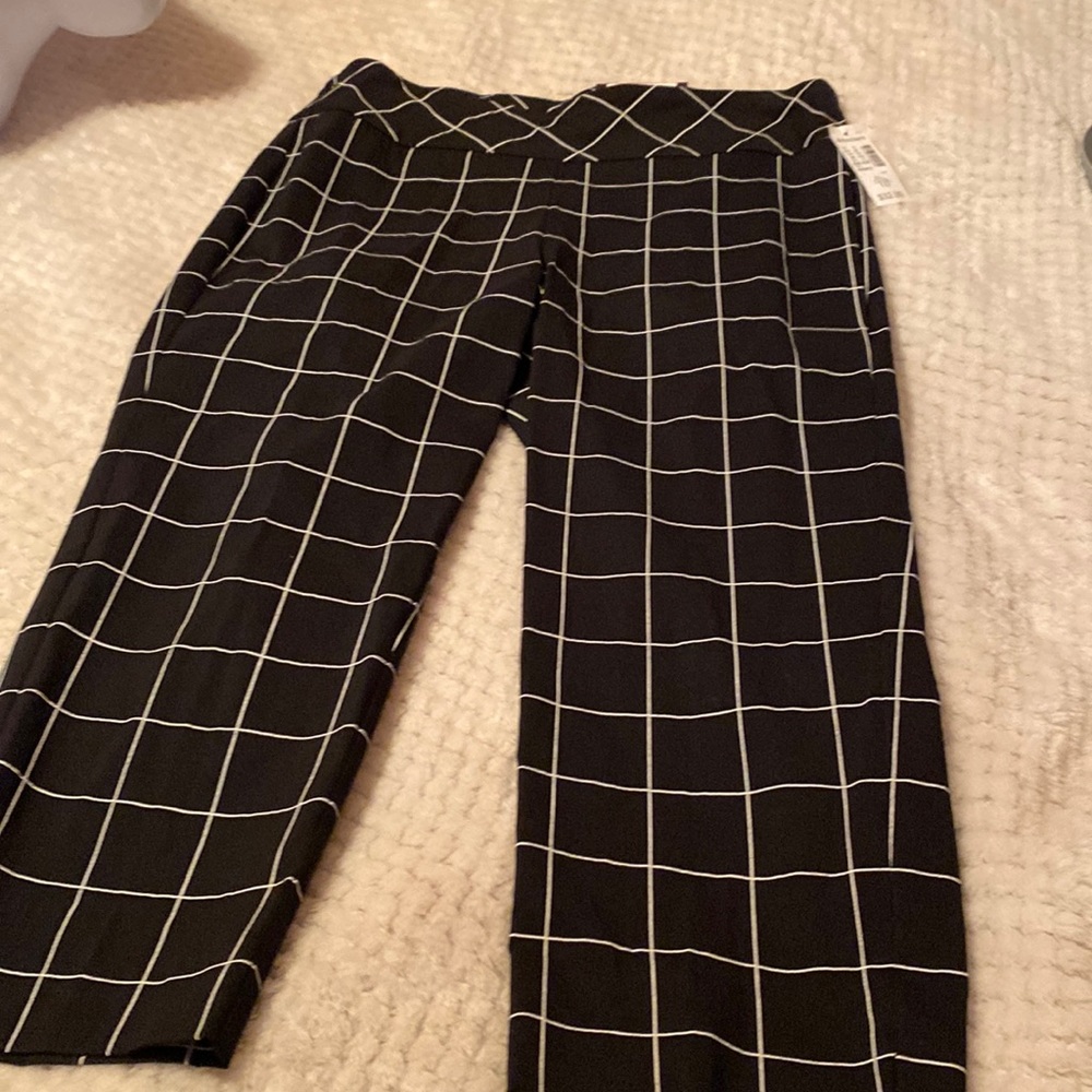 Roz & Ali Black Windowpane Cropped Pants